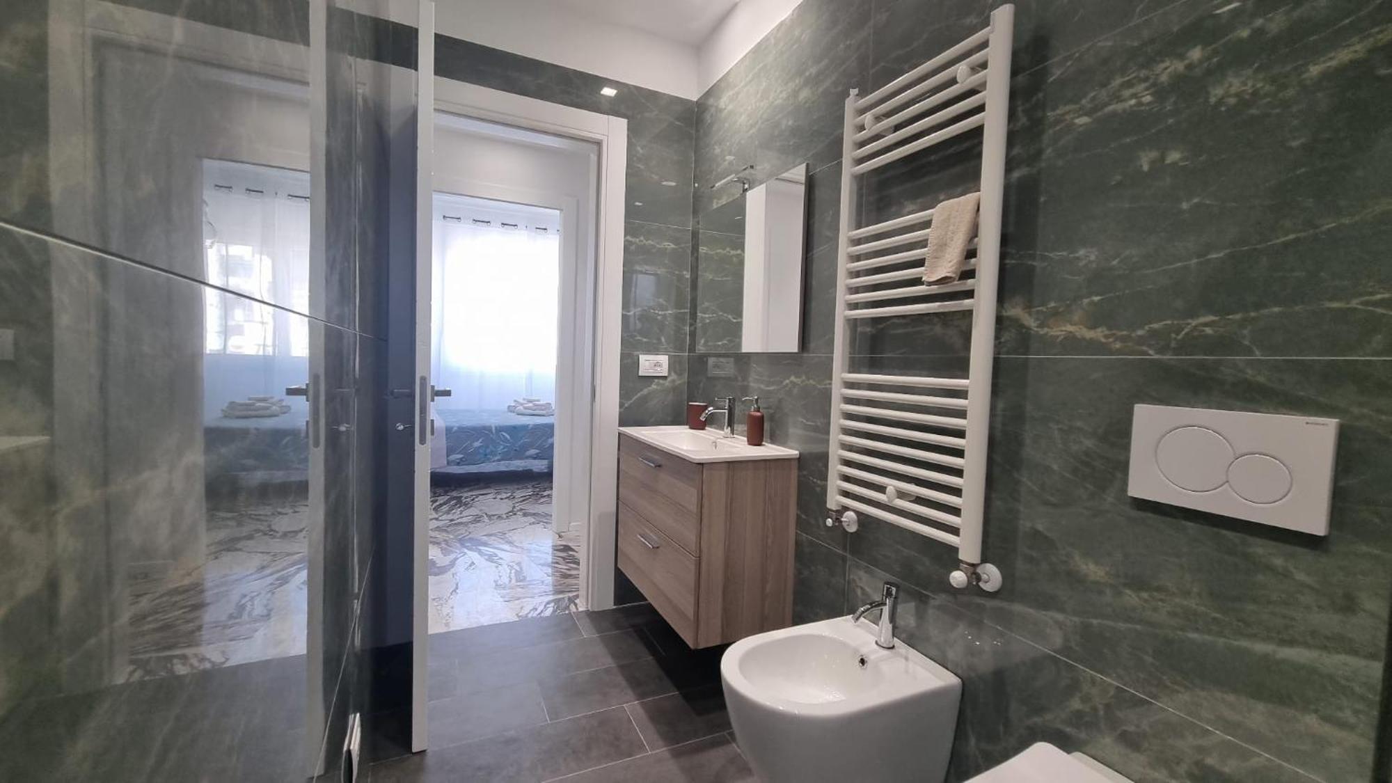 Repubblica Rooms Бари Екстериор снимка