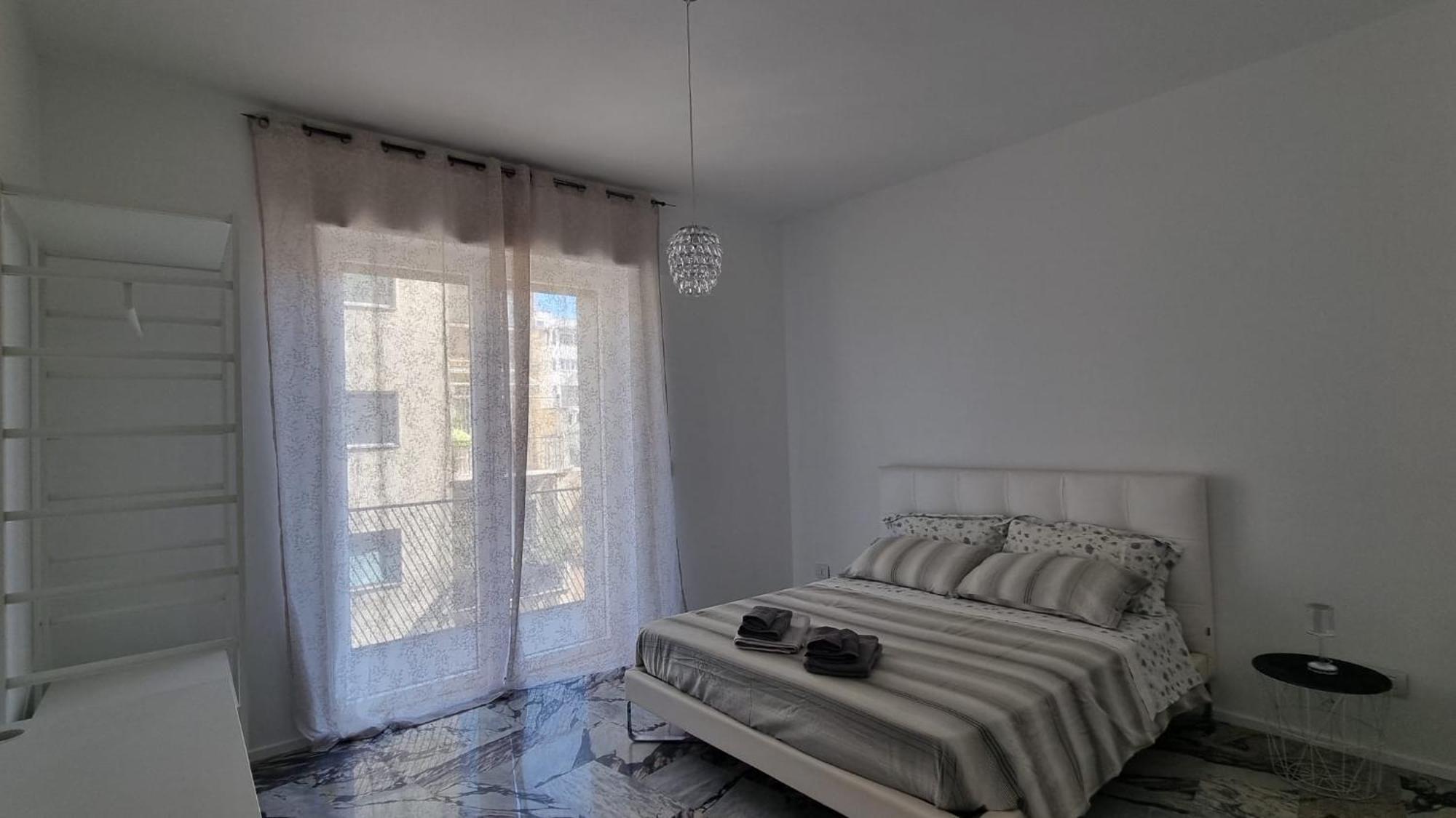 Repubblica Rooms Бари Екстериор снимка