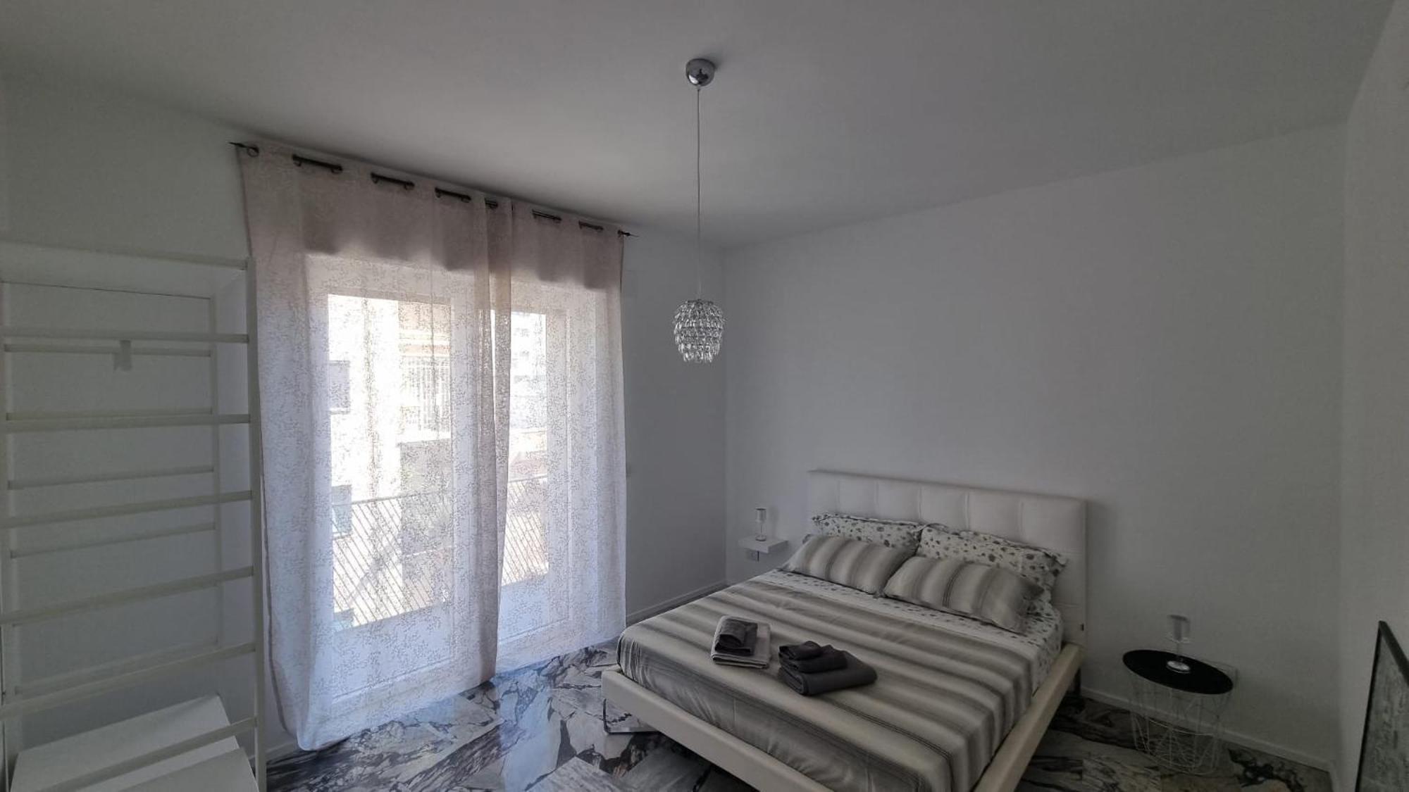 Repubblica Rooms Бари Екстериор снимка