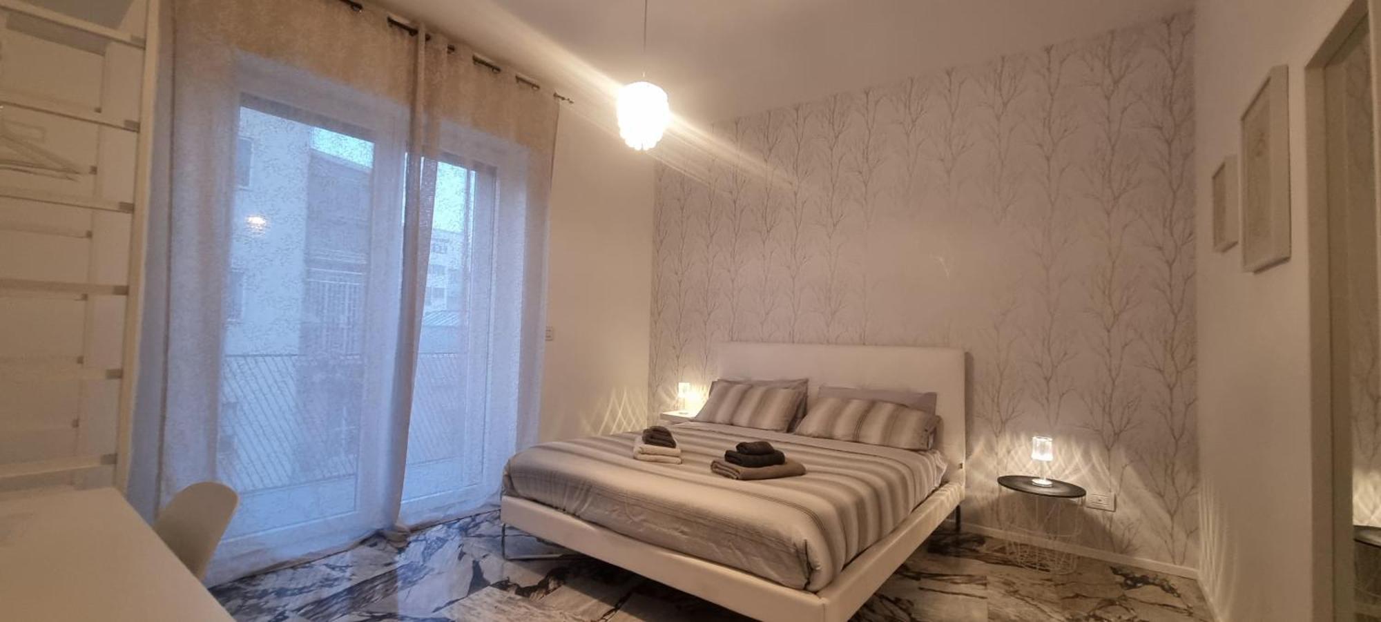 Repubblica Rooms Бари Екстериор снимка